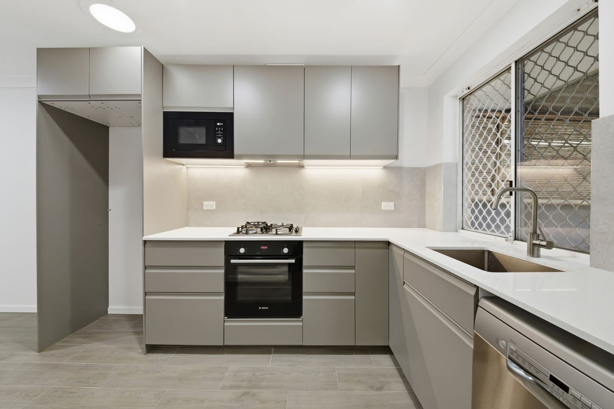 1/8 Newton Street, Bayswater WA 6053, Bayswater - Image 1