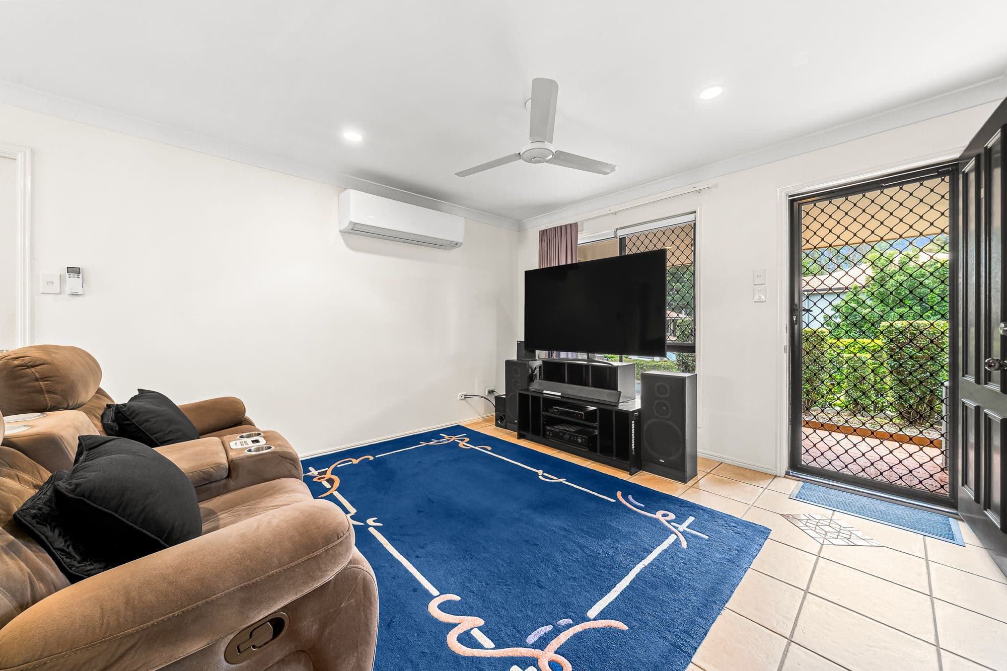 1/8 Buckingham Place, Eight Mile Plains QLD 4113, Eight Mile Plains - Thumbnail 3