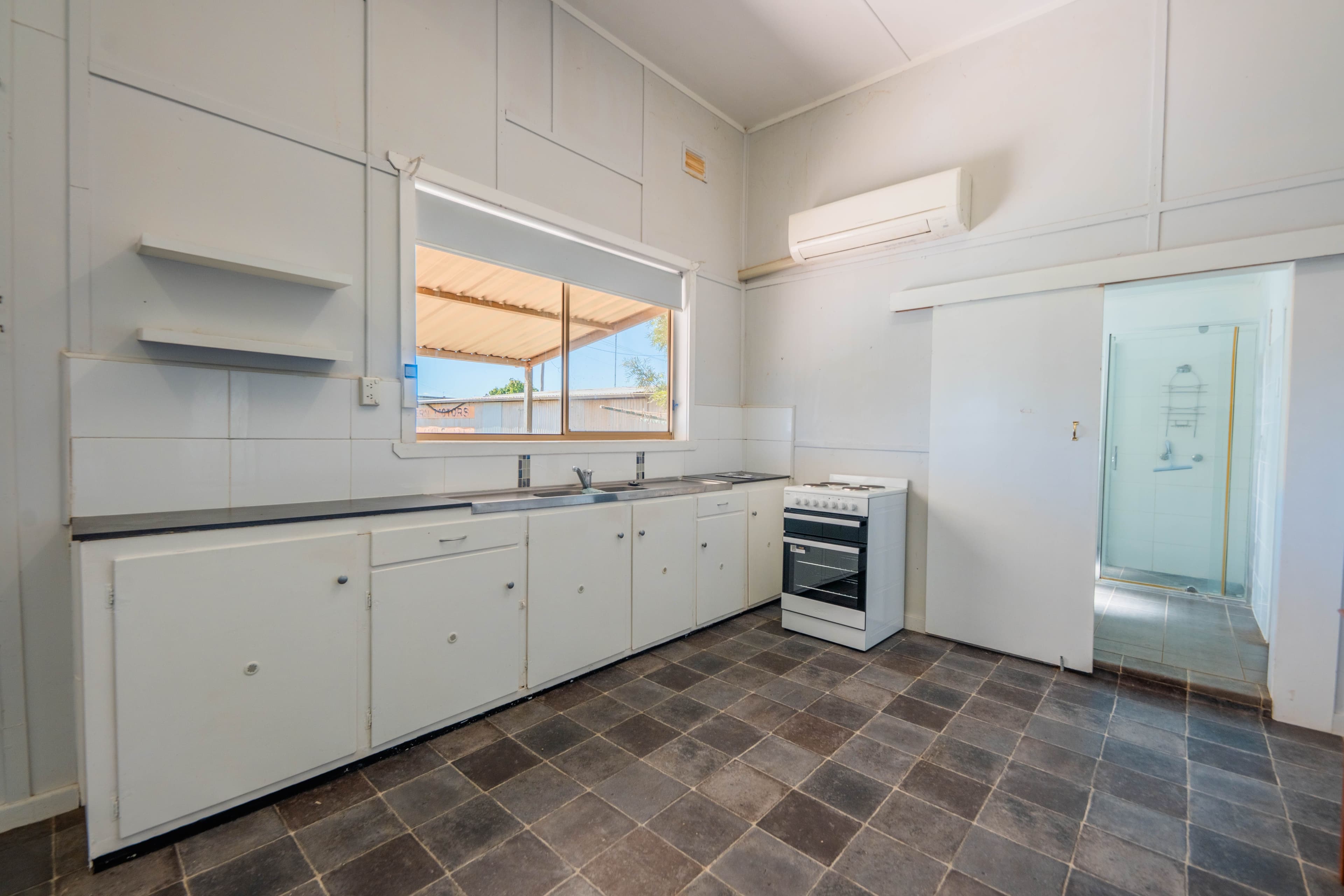 67 Main Street, West Wyalong NSW 2671, West Wyalong - Thumbnail 5