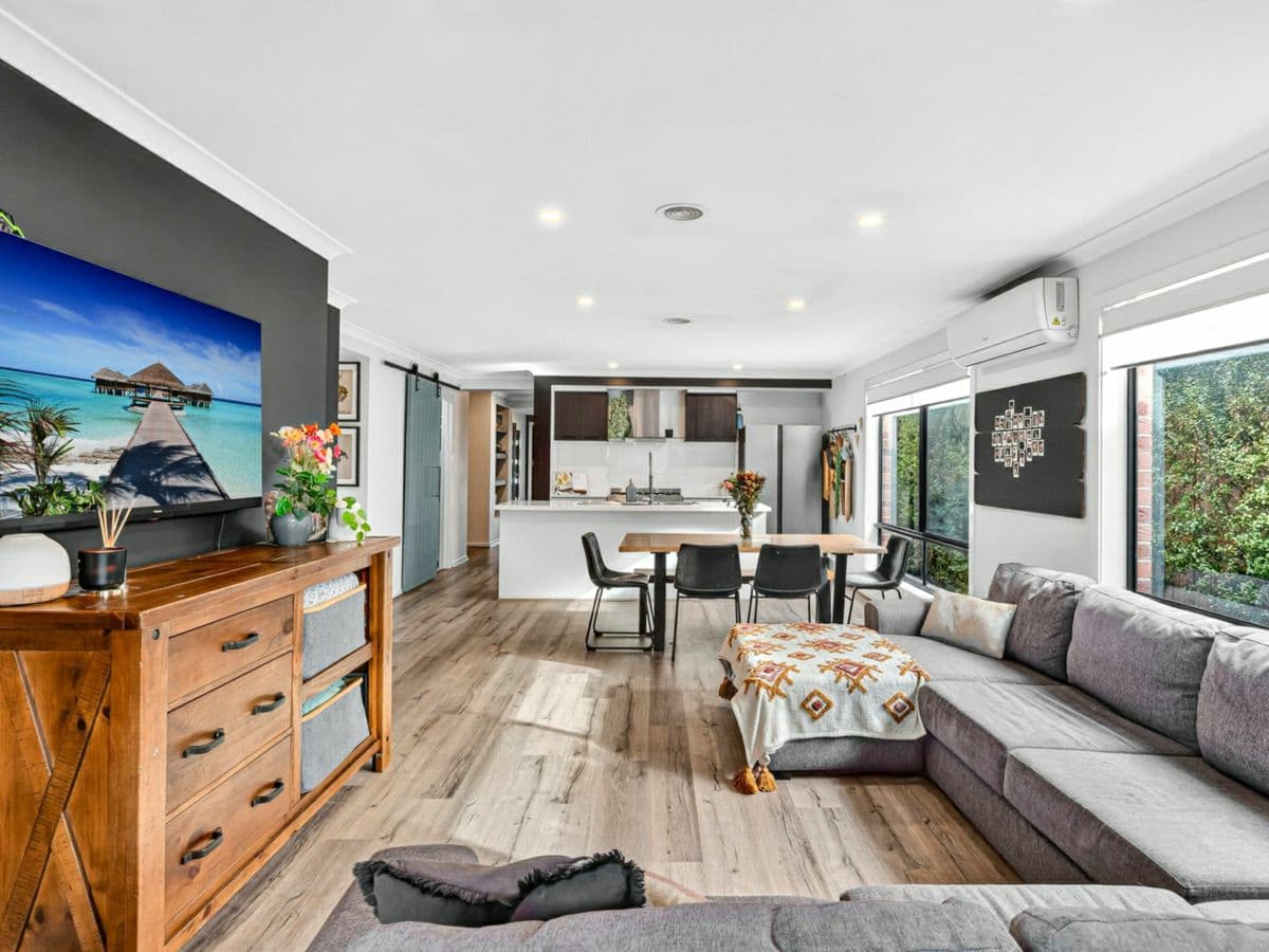 14 Canary Drive, ARMSTRONG CREEK, Armstrong Creek - Thumbnail 2