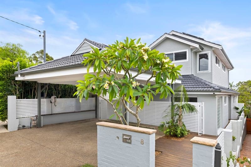 8 Herbert Street, Manly - Thumbnail 2
