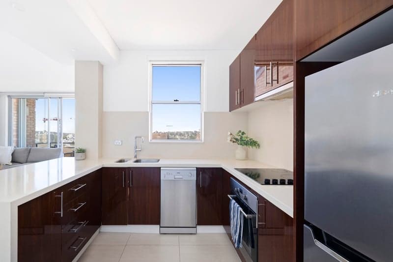 8/44 Crown Road, Queenscliff - Thumbnail 2