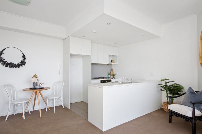 2502/10 Sturdee Parade, Dee Why - Thumbnail 3
