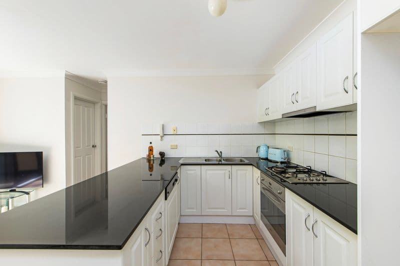 8/6-7 Funda Place, Brookvale - Thumbnail 4