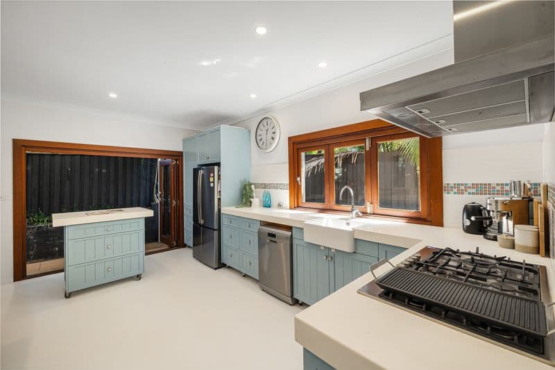 121 Barrenjoey Road, Mona Vale - Thumbnail 6