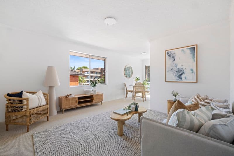 12/113, Queenscliff - Image 1