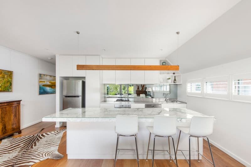 69A Albert Street, Freshwater - Image 1