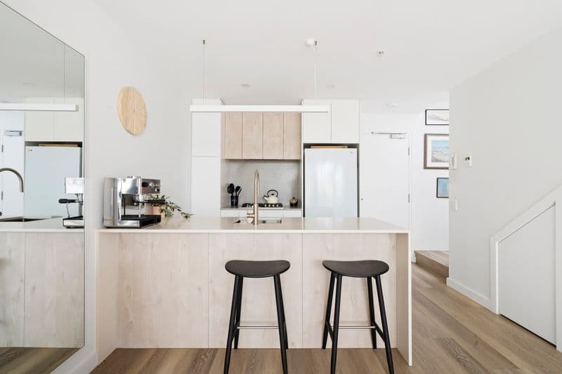 17/27a-29 Pine Avenue, Brookvale - Thumbnail 2
