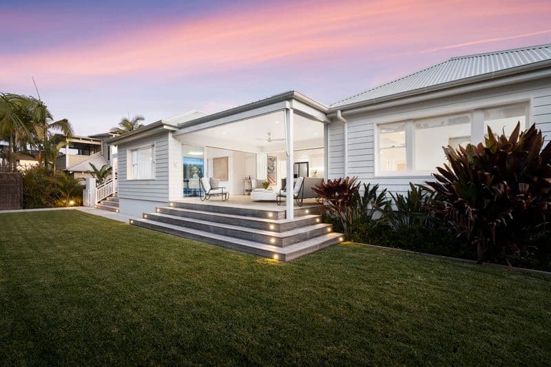 29 Ocean View Road, Freshwater - Image 1