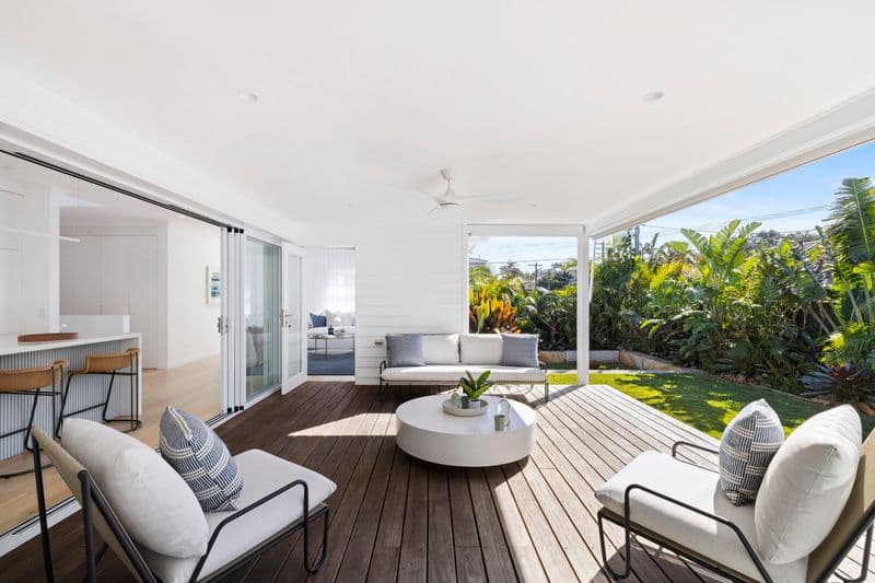 29 Ocean View Road, Freshwater - Thumbnail 2