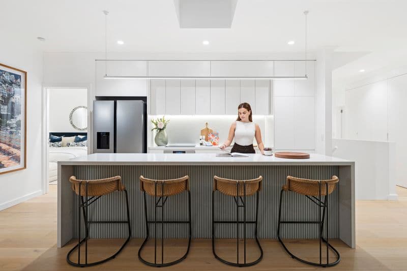 29 Ocean View Road, Freshwater - Thumbnail 3