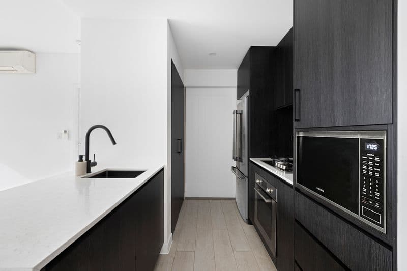302/697-701 Pittwater Road, Dee Why - Thumbnail 2
