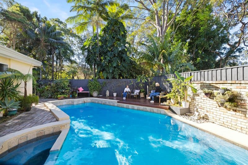 20 Reynolds Crescent, Beacon Hill - Image 1