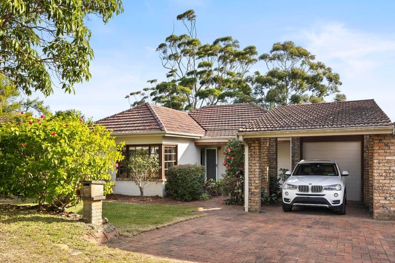 22 Ozone Street, Freshwater - Image 1