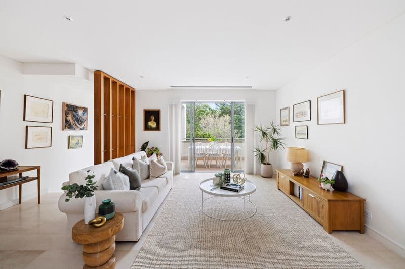 5/1 Cerretti Crescent, Manly - Image 1