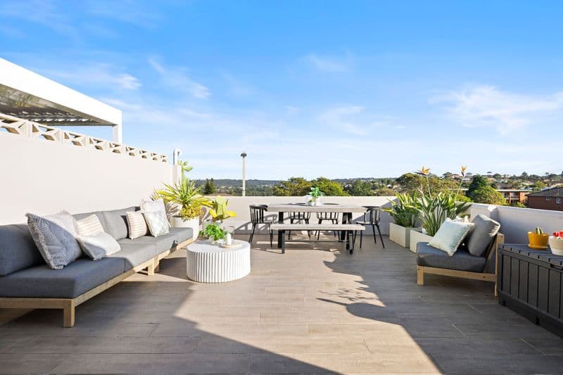 8/16-18 Dowling Street, Queenscliff - Image 1