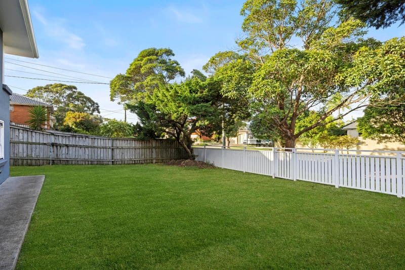 24 Lee Road, Beacon Hill - Thumbnail 3