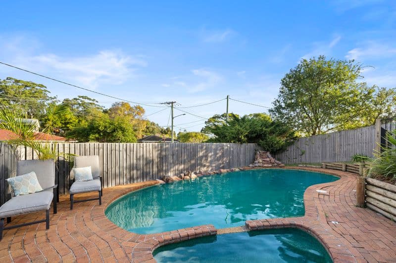 24 Lee Road, Beacon Hill - Thumbnail 4