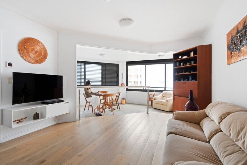 18/10 Darley Road, Manly - Image 1