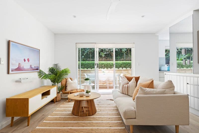 11/19-23 Waine Street, Freshwater - Image 1