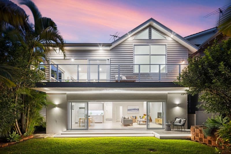 10 Undercliff Road, Freshwater - Thumbnail 2