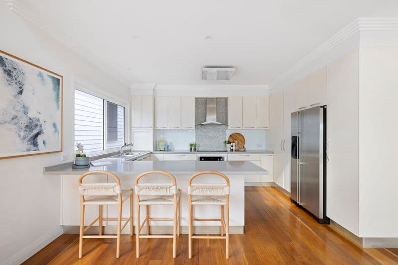 10 Undercliff Road, Freshwater - Thumbnail 6