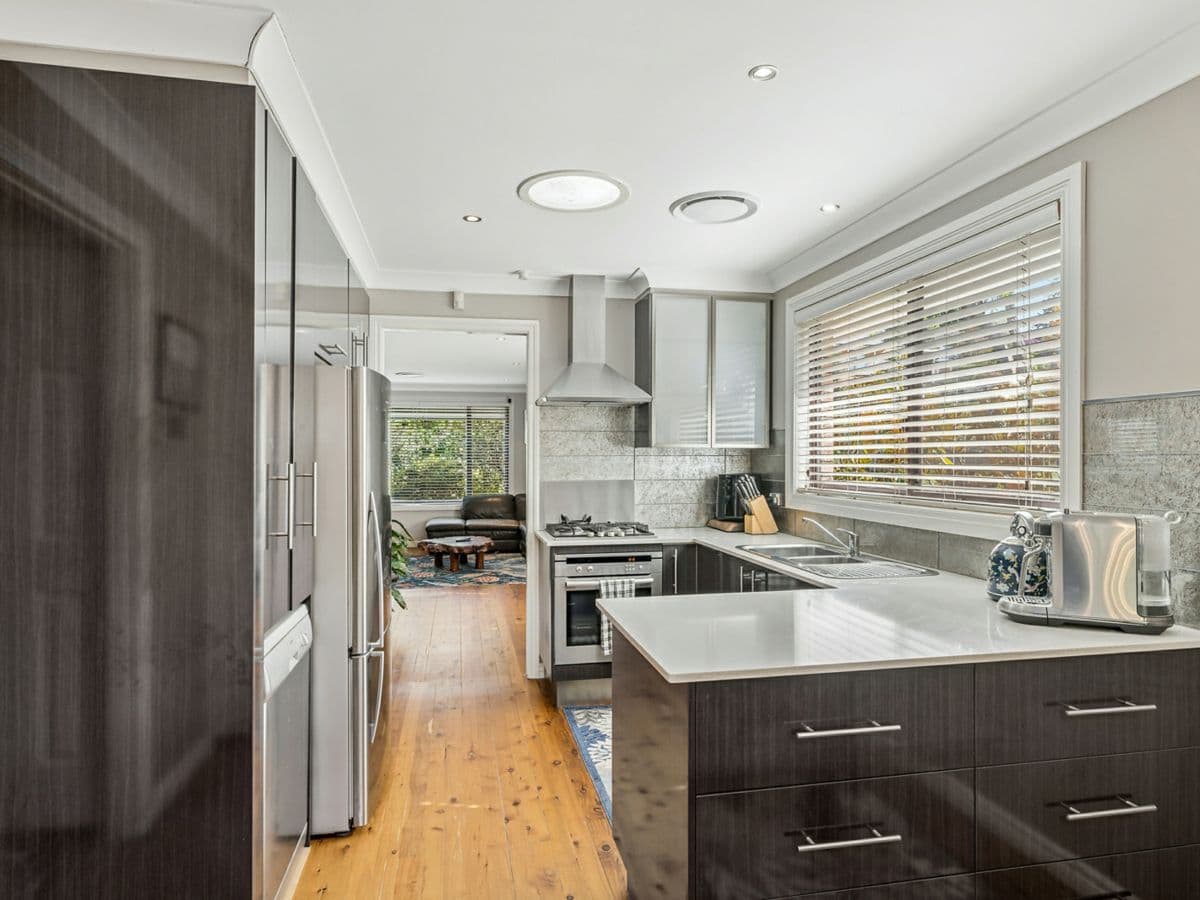 35 Fern Avenue, HAZELBROOK, Hazelbrook - Thumbnail 3
