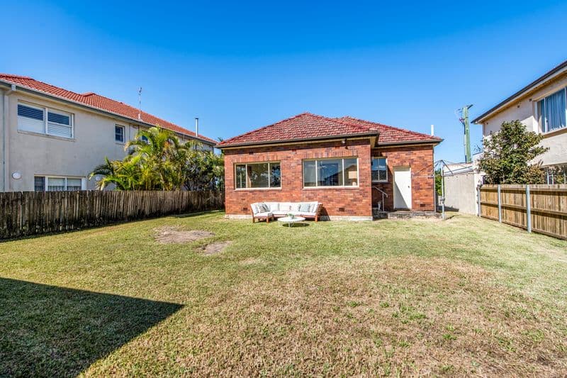 23 McDonald Street, Freshwater - Thumbnail 8