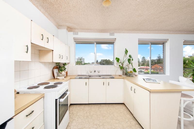 3/15 Ocean View Road, Freshwater - Thumbnail 4