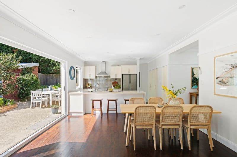 16 Hope Street, Seaforth - Thumbnail 2