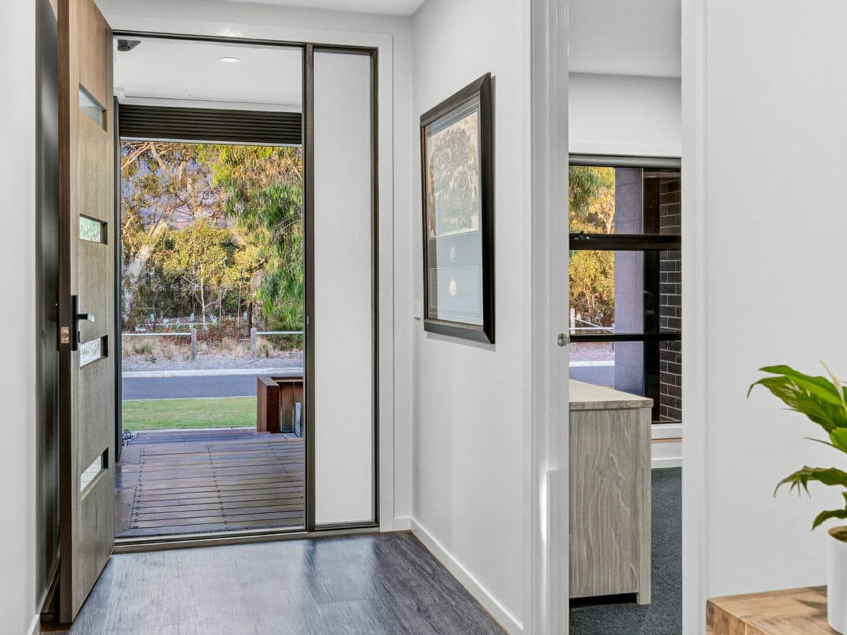 15 Penedrel Drive, MOUNT DUNEED, Mount Duneed - Thumbnail 4