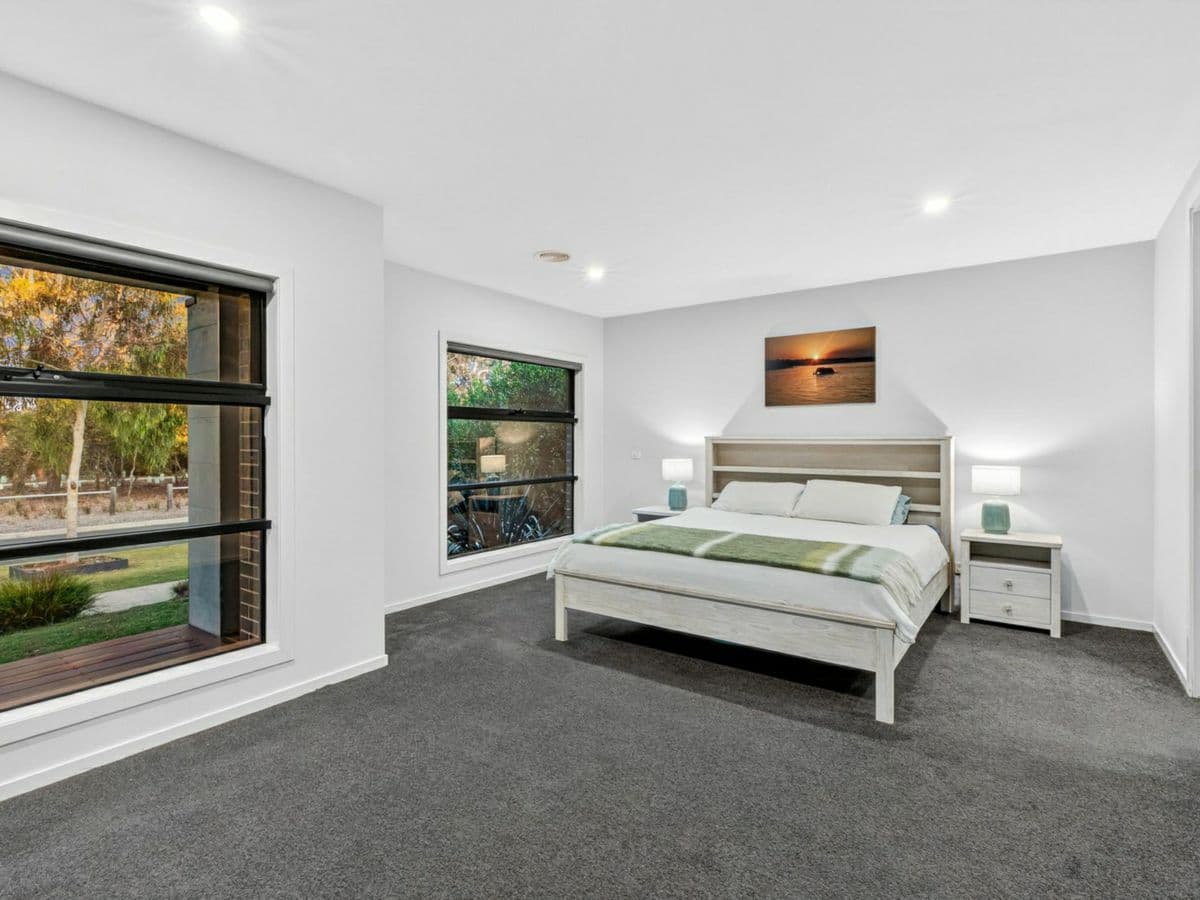 15 Penedrel Drive, MOUNT DUNEED, Mount Duneed - Thumbnail 5