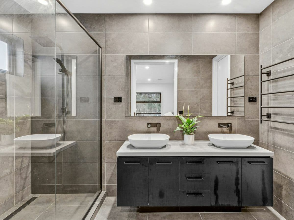 15 Penedrel Drive, MOUNT DUNEED, Mount Duneed - Thumbnail 6