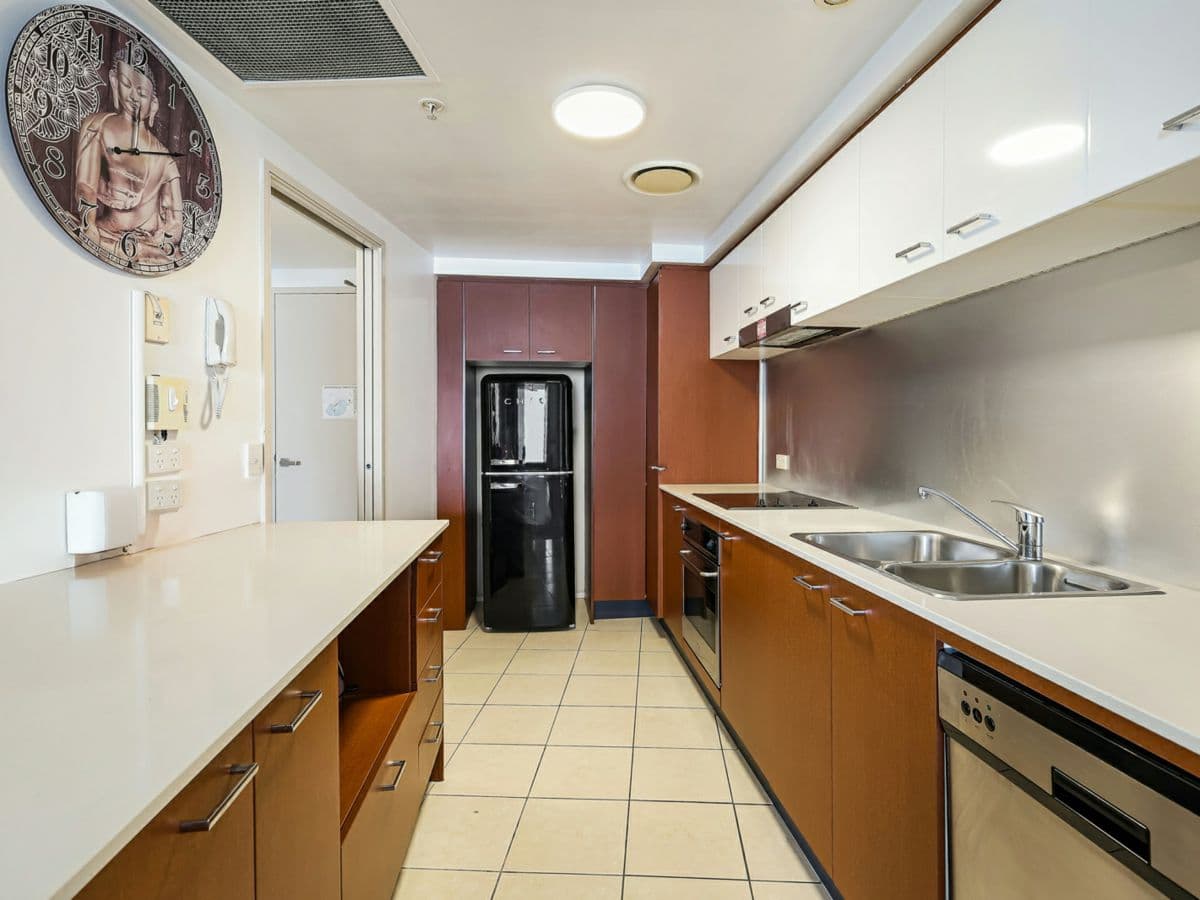 2284/23 Ferny Avenue, SURFERS PARADISE, Surfers Paradise - Thumbnail 5