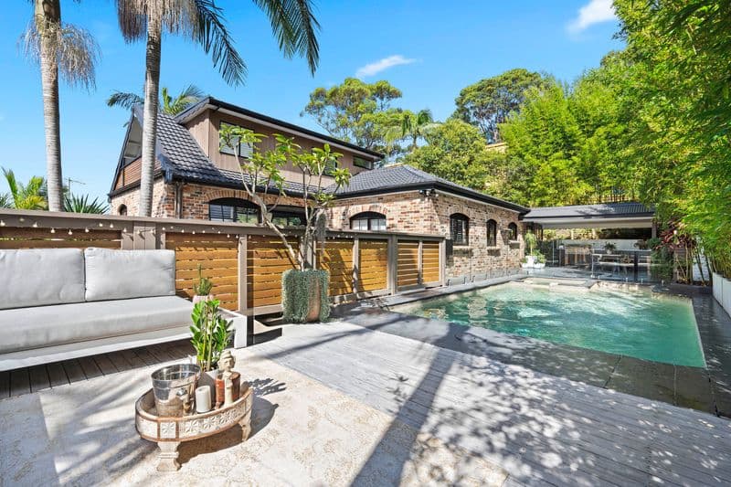 13 Carrington Avenue, Cromer - Image 1