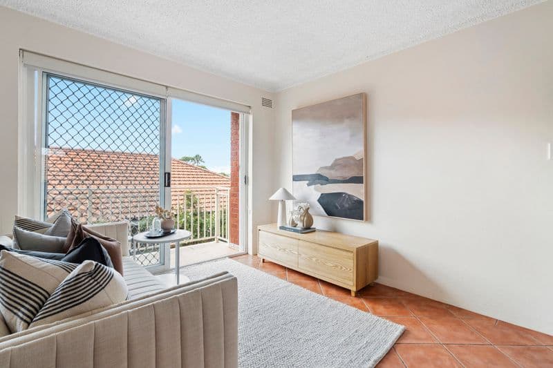 9/95, Queenscliff - Image 1