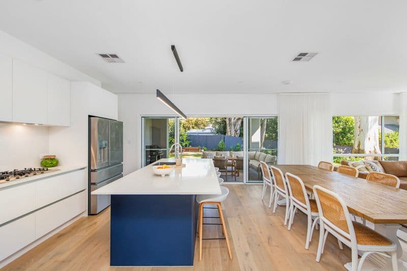 17 Darmour Avenue, Allambie Heights - Thumbnail 2