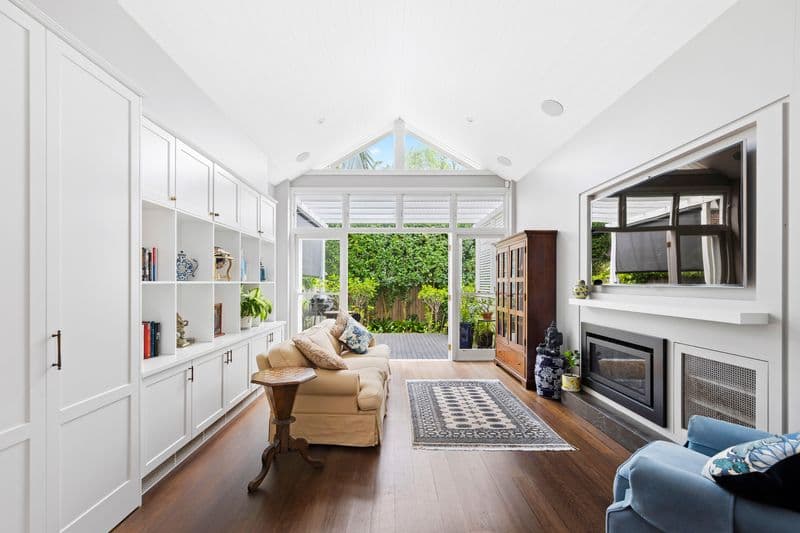 2 Rolfe Street, Manly - Image 1