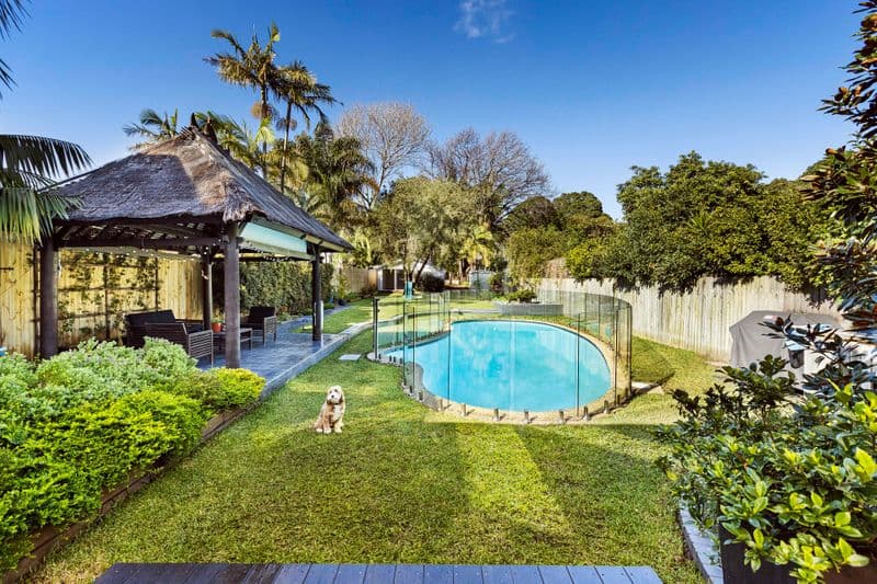 52 Brighton Street, Freshwater - Thumbnail 2