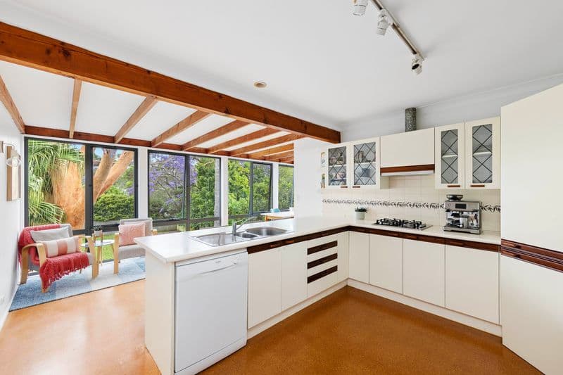 11 Darmour Avenue, Allambie Heights - Thumbnail 5