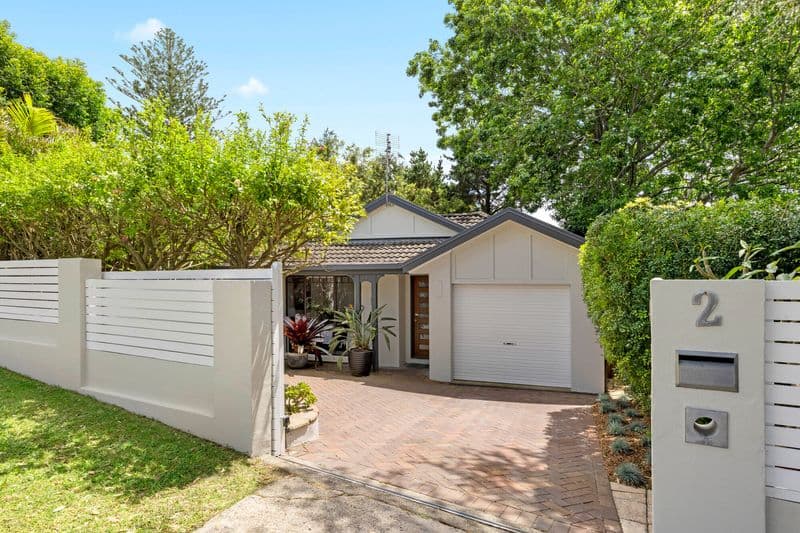 2 Peronne Parade, Allambie Heights - Image 1