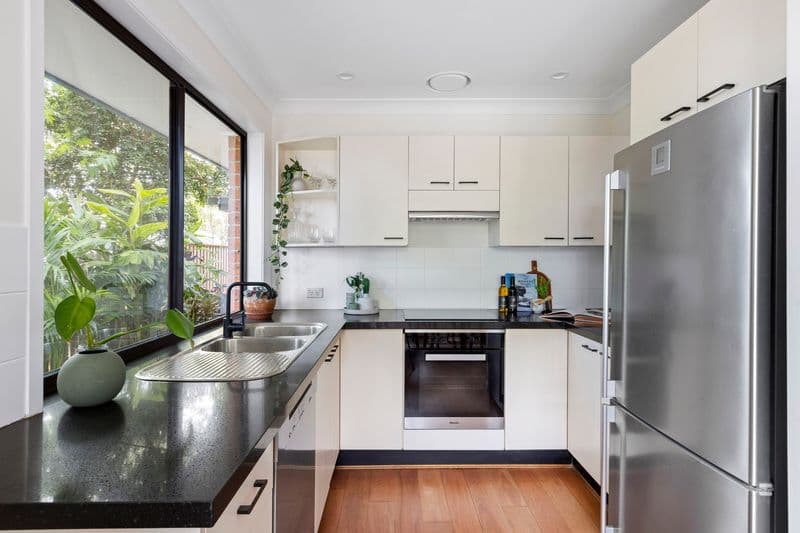 2 Peronne Parade, Allambie Heights - Thumbnail 5