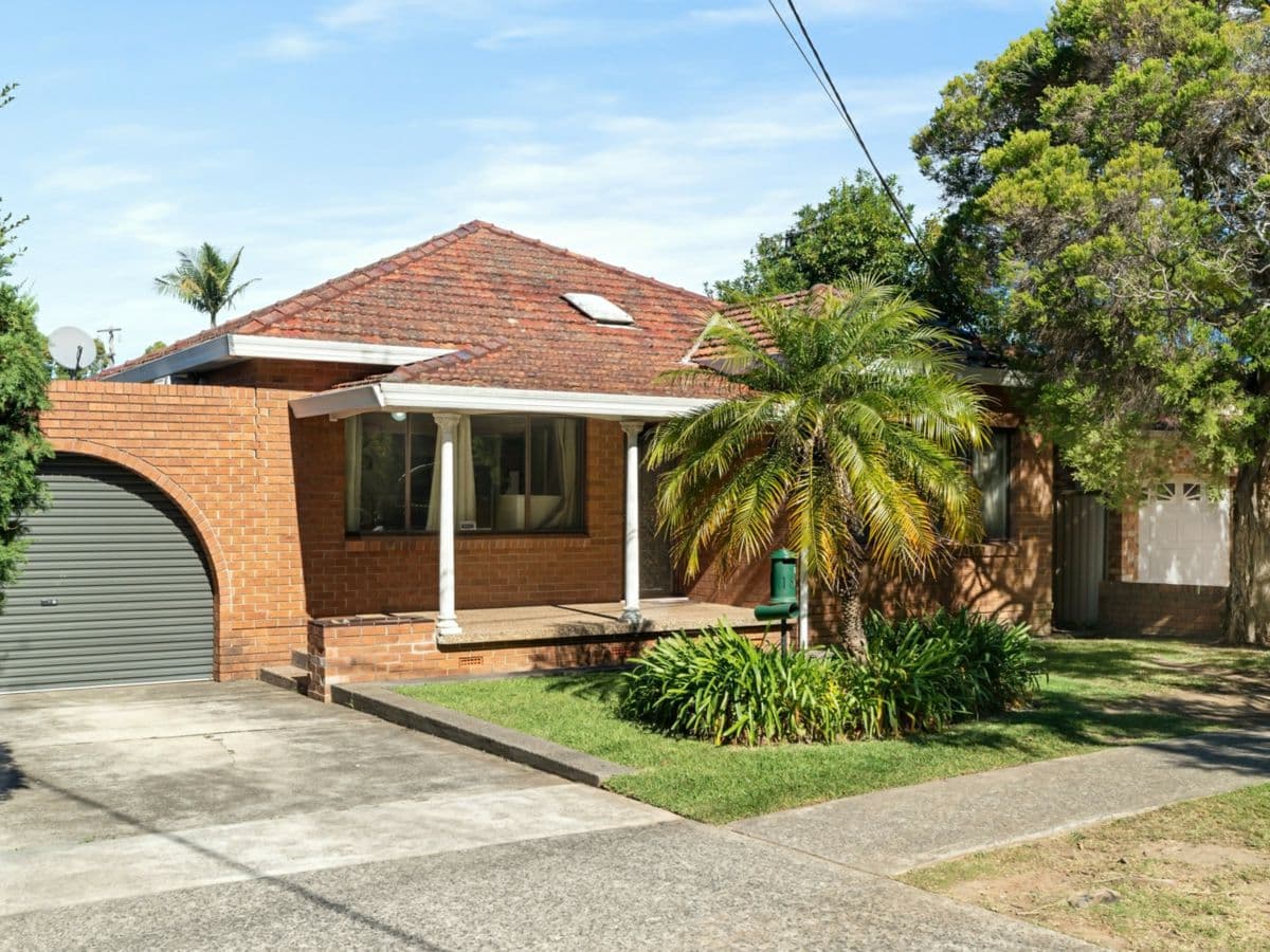 18 Clements Parade, KIRRAWEE, Kirrawee - Image 1