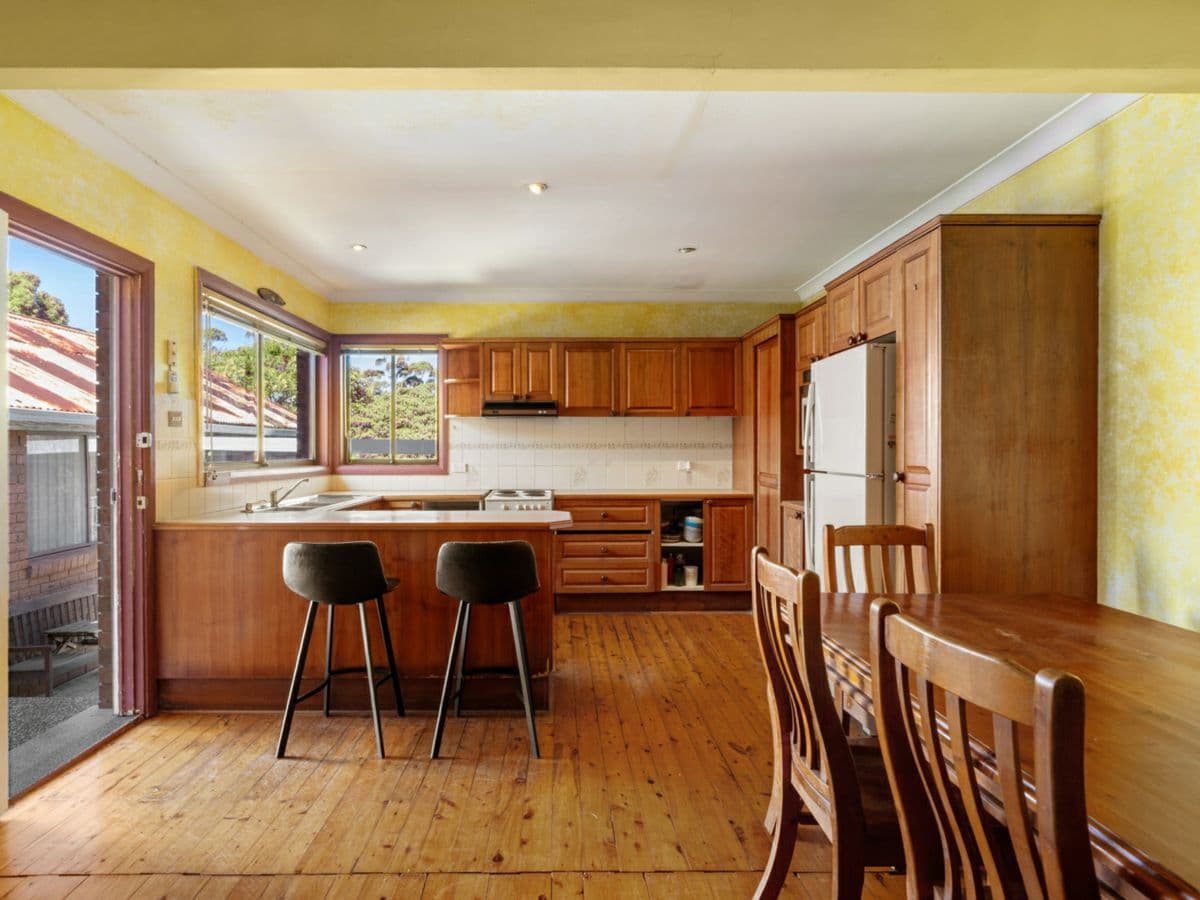 18 Clements Parade, KIRRAWEE, Kirrawee - Thumbnail 3