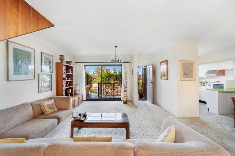 2/10 Arthur Street, Dee Why - Image 1