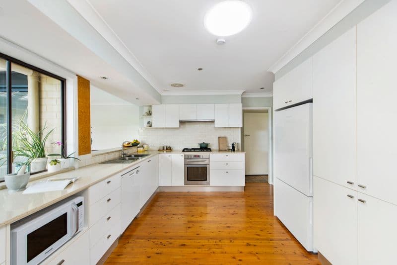 9 Rawson Place, Cromer - Thumbnail 4