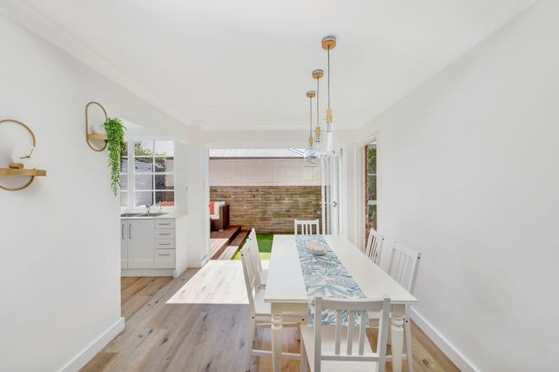 4/64 Harbord Road, Freshwater - Thumbnail 5