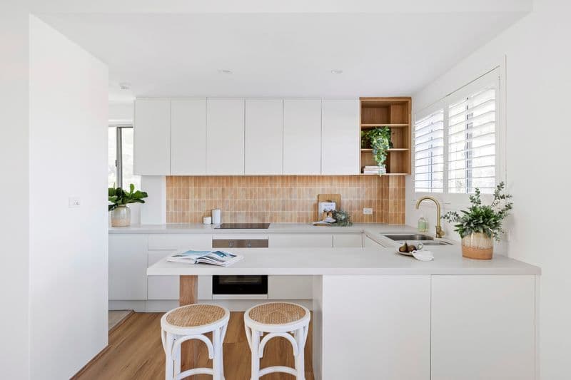 1/15 Ocean View Road, Freshwater - Thumbnail 2