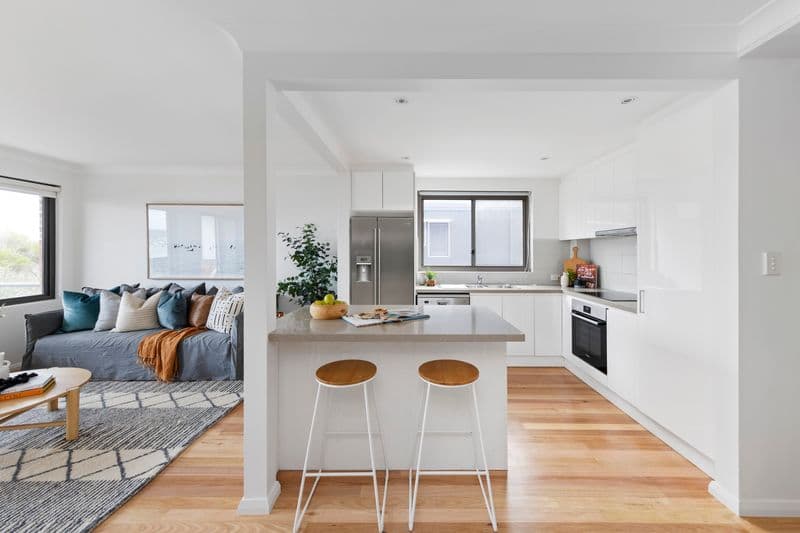 14/50 Crown Road, Queenscliff - Thumbnail 2