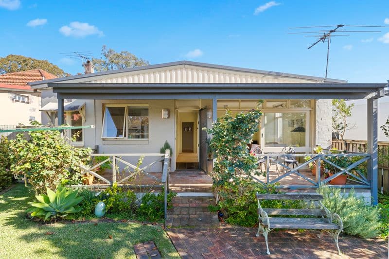 2/16 Lang Street, Mosman - Image 1
